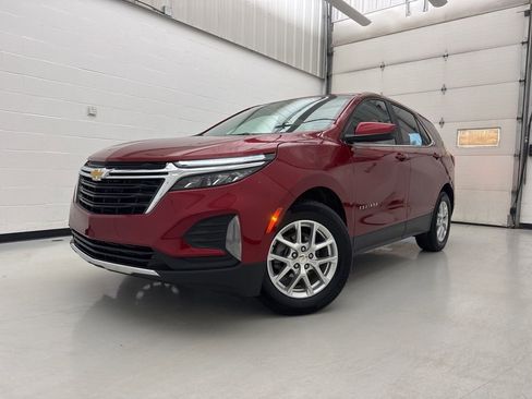 Used 2024 Chevrolet Equinox LT w/ LPO, Floor Liner Package FWD image 3