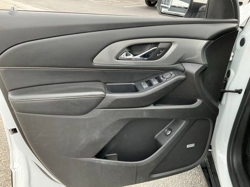 Used 2021 Chevrolet Traverse RS image 7