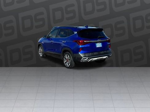 Used 2021 Kia Seltos SX w/ SX Sunroof Package image 3