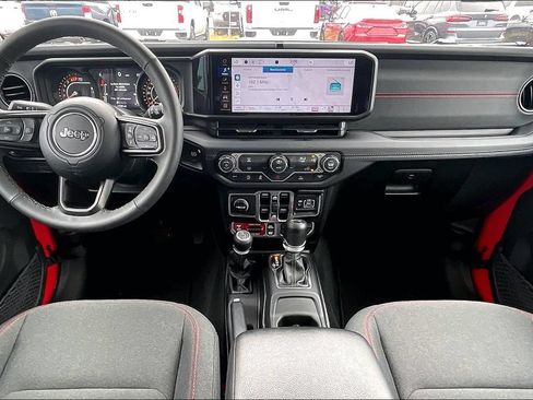 Used 2026 Jeep Wrangler Unlimited Rubicon AWD/4WD image 7