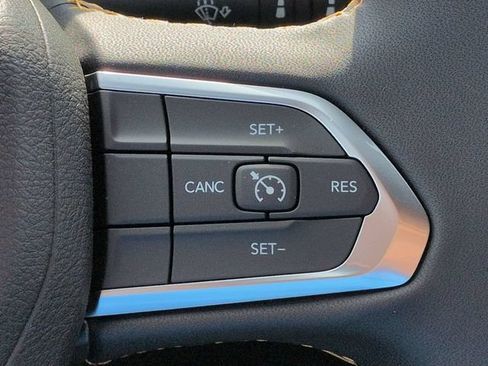 New 2026 Jeep Compass Latitude AWD/4WD image 25