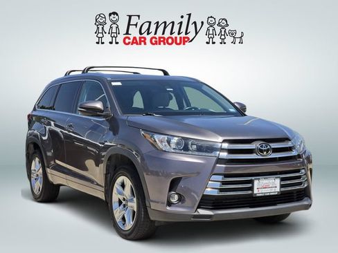 Used 2019 Toyota Highlander Limited AWD/4WD image 2