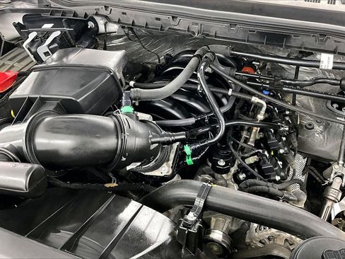 Used 2023 Ford F250 XLT w/ Camper Package image 27