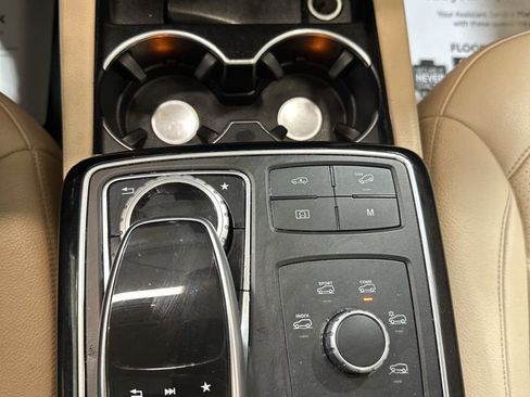 Used 2017 Mercedes-Benz GLS 450 4MATIC image 33