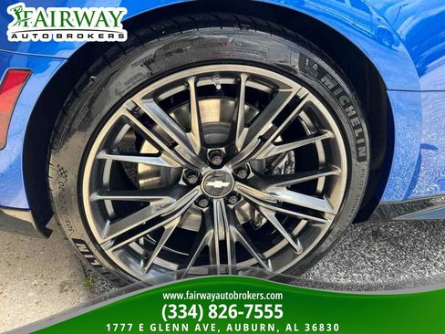 Used 2018 Chevrolet Camaro ZL1 RWD image 31