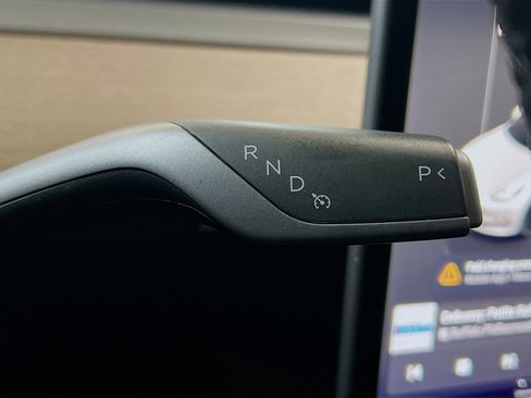 Used 2022 Tesla Model 3 Long Range AWD/4WD image 13