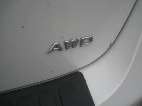 Used 2014 Nissan Rogue S w/ Convenience Package AWD/4WD image 12
