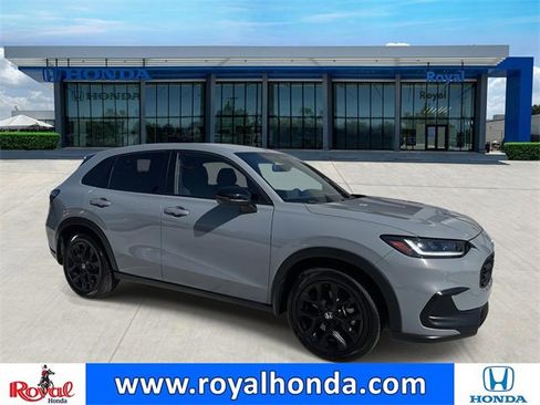 Used 2024 Honda HR-V Sport image 1