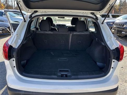 Used 2017 Nissan Rogue Sport SV w/ SV Premium Package image 25