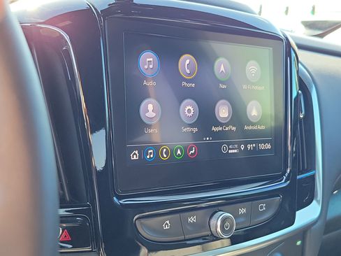 Used 2023 Chevrolet Traverse RS FWD image 25