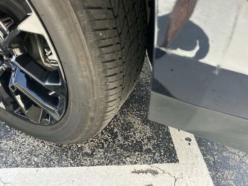 Used 2022 Chevrolet Tahoe LS RWD image 11