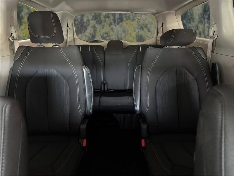 Used 2023 Chrysler Voyager LX FWD image 30