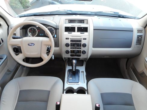 Used 2008 Ford Escape 4WD Hybrid image 18