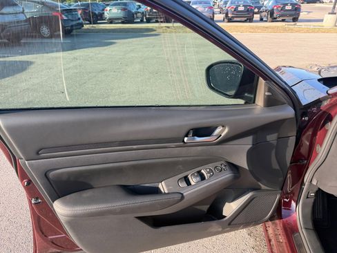 New 2025 Nissan Altima 2.5 SV w/ SV Premium Package image 26