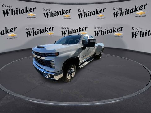 Certified 2026 Chevrolet Silverado 3500 LT w/ All Star Edition image 4