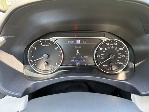 Used 2024 Nissan Altima 2.5 SL FWD image 18