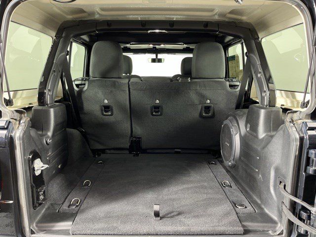Used 2022 Jeep Wrangler Unlimited Sport AWD/4WD image 38