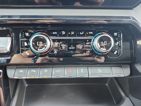 New 2026 GMC Sierra 1500 AT4 w/ AT4 Premium Package image 17