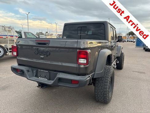 Used 2023 Jeep Gladiator Sport image 5