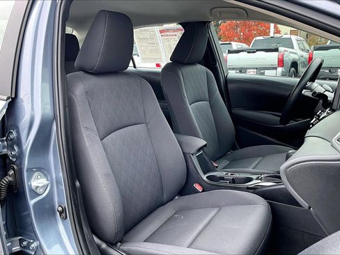 Used 2024 Toyota Corolla LE image 7