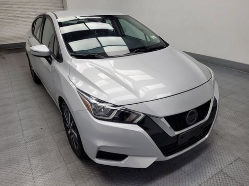 Used 2021 Nissan Versa SV FWD image 14
