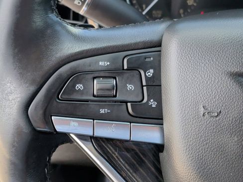 Used 2020 Cadillac XT6 Premium Luxury FWD image 18