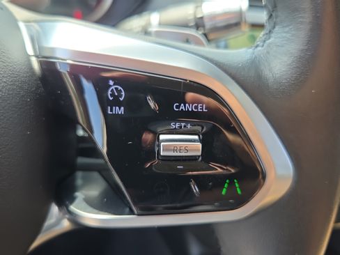 Used 2022 Jaguar E-PACE AWD/4WD image 25