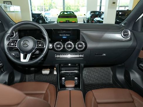 Certified 2023 Mercedes-Benz GLA 250 4MATIC image 41