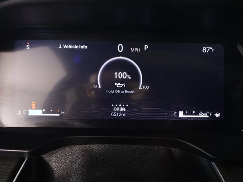 Used 2025 Jeep Grand Cherokee 4WD image 4