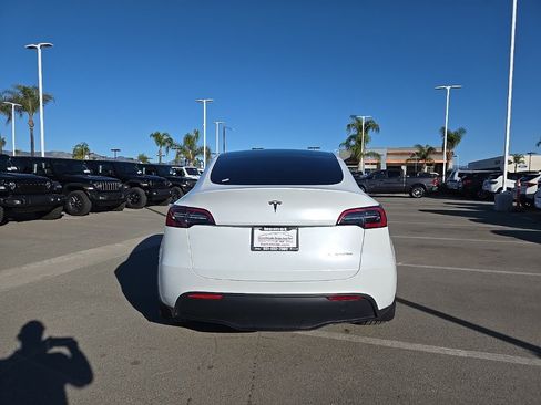 Used 2023 Tesla Model Y Long Range image 6