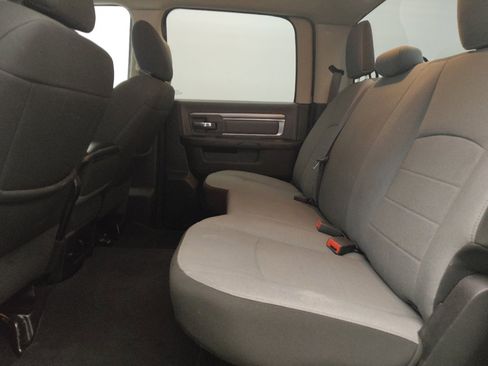 Used 2021 RAM 1500 Classic SLT AWD/4WD image 18