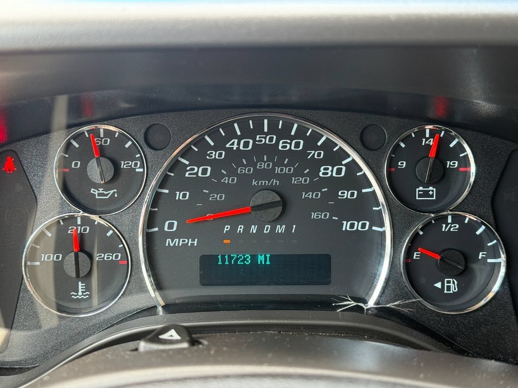 Used 2025 GMC Savana 2500 w/ Driver Convenience Package RWD image 32
