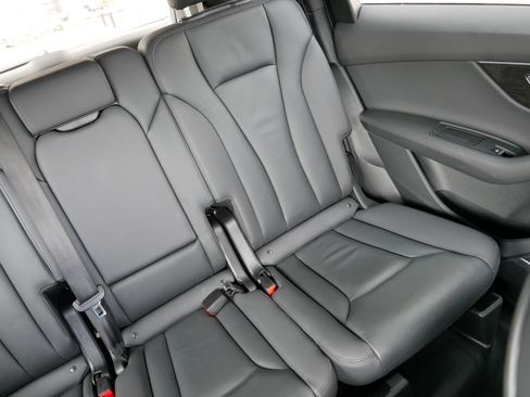 Used 2022 Audi Q7 Premium Plus w/ Premium Plus Package image 14