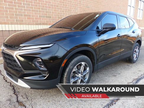 Used 2023 Chevrolet Blazer LT FWD image 1