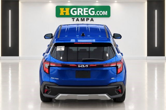 Used 2024 Kia Seltos LX AWD/4WD image 7