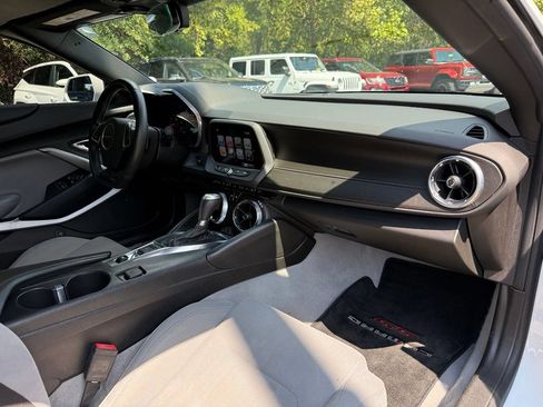 Used 2017 Chevrolet Camaro SS RWD image 26