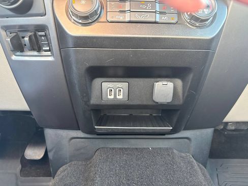 Used 2020 Ford F150 XLT w/ Equipment Group 302A Luxury AWD/4WD image 18