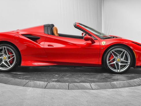 Certified 2021 Ferrari F8 Tributo image 9