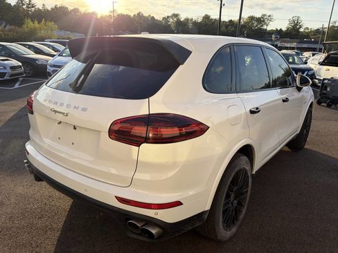 Used 2017 Porsche Cayenne S Platinum image 8