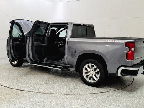 Used 2020 Chevrolet Silverado 1500 LTZ w/ LTZ Premium Package image 11