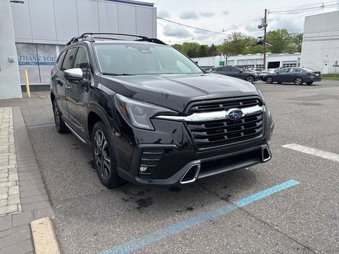 Used 2023 Subaru Ascent Touring AWD/4WD image 2