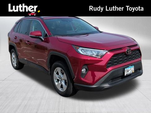 Used 2019 Toyota RAV4 XLE w/ Convenience Package AWD/4WD image 1