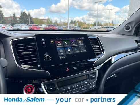 Used 2021 Honda Pilot Elite image 16