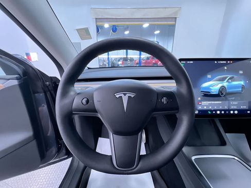Used 2022 Tesla Model Y Performance AWD/4WD image 15