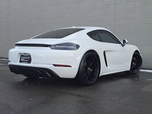 Certified 2025 Porsche 718 Cayman GT4 image 9