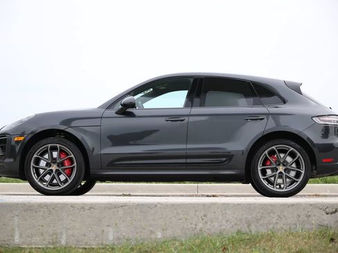 Certified 2025 Porsche Macan GTS AWD/4WD image 24