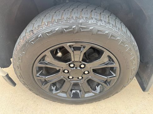 Used 2015 GMC Sierra 1500 Denali w/ Driver Alert Package AWD/4WD image 26