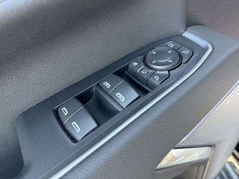 Used 2026 Chevrolet Silverado 3500 High Country w/ Technology Package AWD/4WD image 13