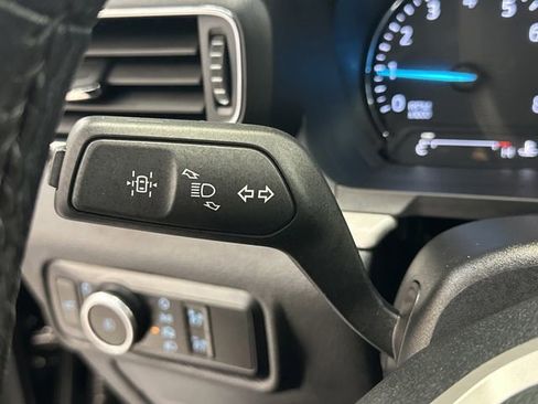 Used 2023 Ford Explorer XLT w/ Equipment Group 202A AWD/4WD image 36
