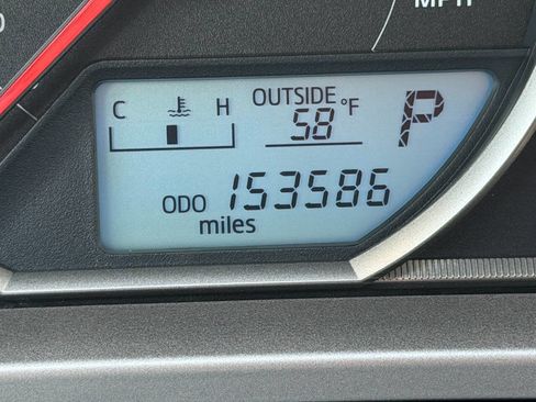 Used 2013 Toyota RAV4 LE image 23